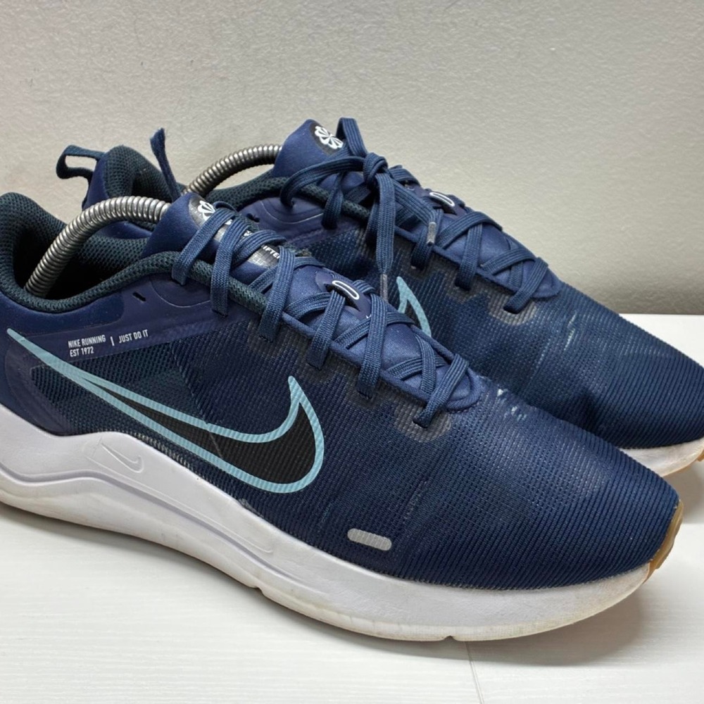 Men's 10.5 Nike downshifter 12 blue running shoes